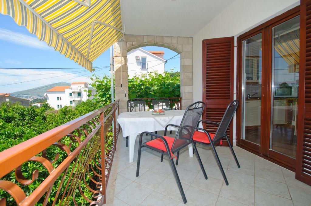 Hella Apartments Trogir Eksteriør billede